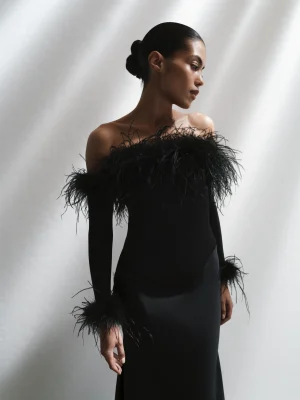 Corset with textured feather black 2